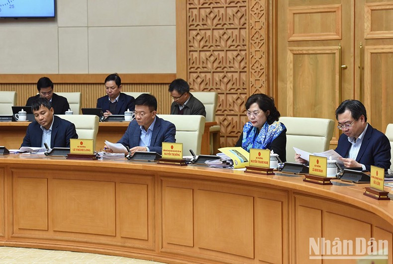 Representantes de los ministerios y sectores. Representantes de los ministerios y sectores.