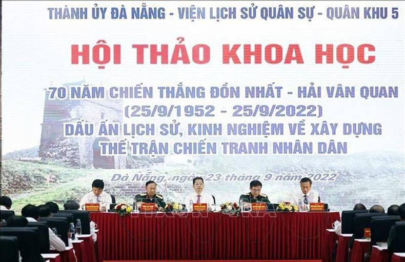 Los copresidentes del seminario.