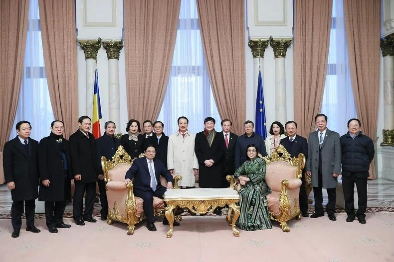 El jefe de Gobierno se encuentra de visita oficial en Rumania. El jefe de Gobierno se encuentra de visita oficial en Rumania.