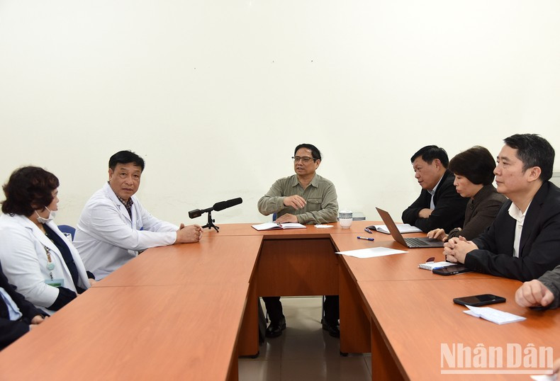 El jefe del Ejecutivo se reúne con representantes del Hospital Central de Enfermedades Tropicales. El jefe del Ejecutivo se reúne con representantes del Hospital Central de Enfermedades Tropicales.