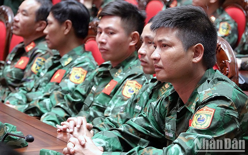 Oficiales recién regresados. Su dedicación y responsabilidad recibieron una alta valoración del Gobierno y el pueblo turcos y la comunidad internacional. Oficiales recién regresados. Su dedicación y responsabilidad recibieron una alta valoración del Gobierno y el pueblo turcos y la comunidad internacional.