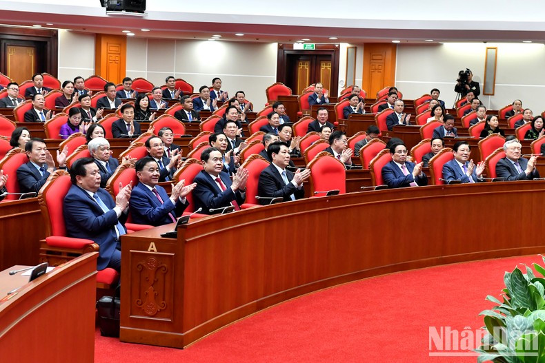 Participantes en la sesión de clausura.
