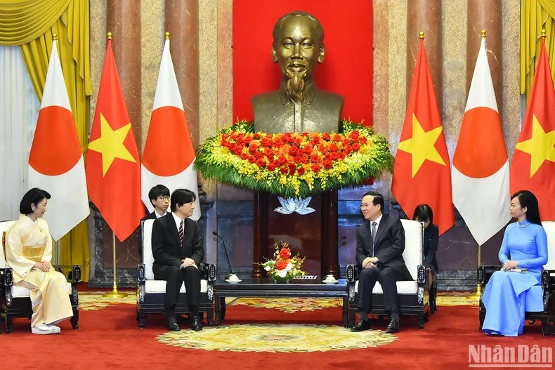 En la reunión. En la reunión.