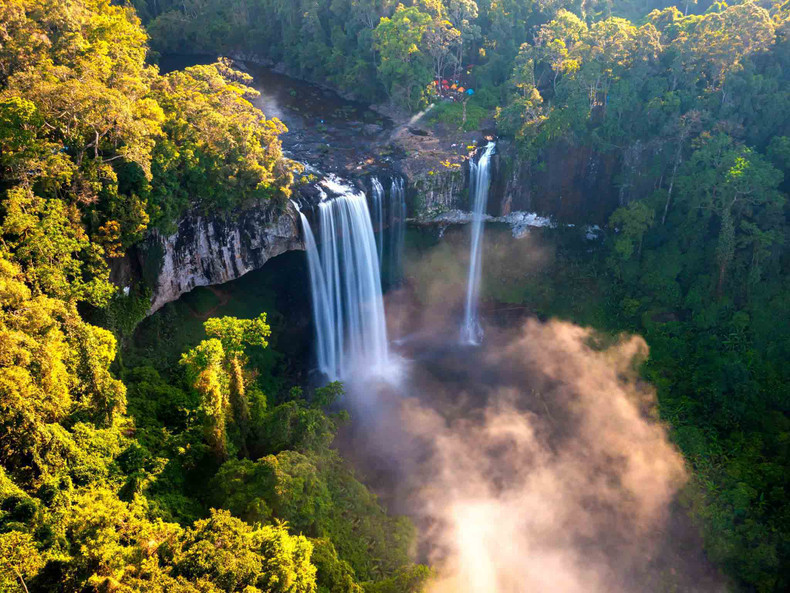 Espumosos saltos de agua.