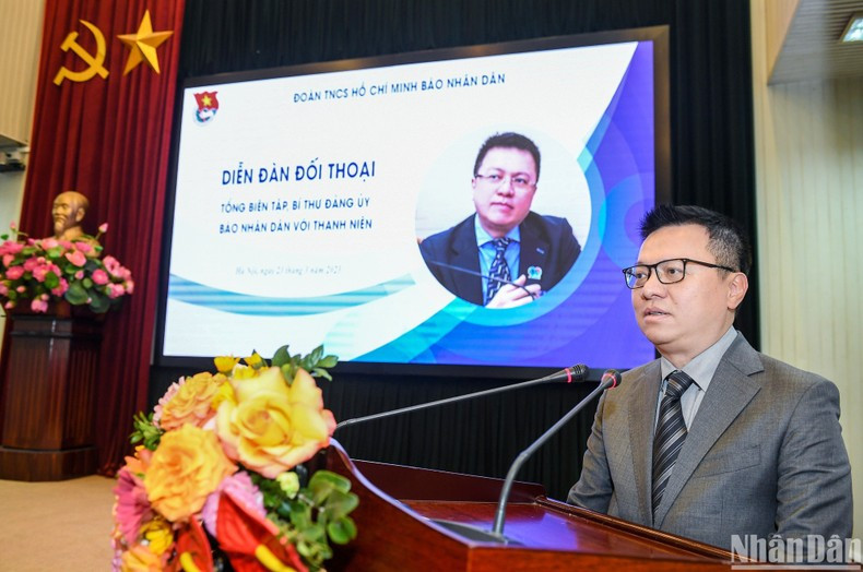 El compañero Le Quoc Minh da sus palabras. El compañero Le Quoc Minh da sus palabras.