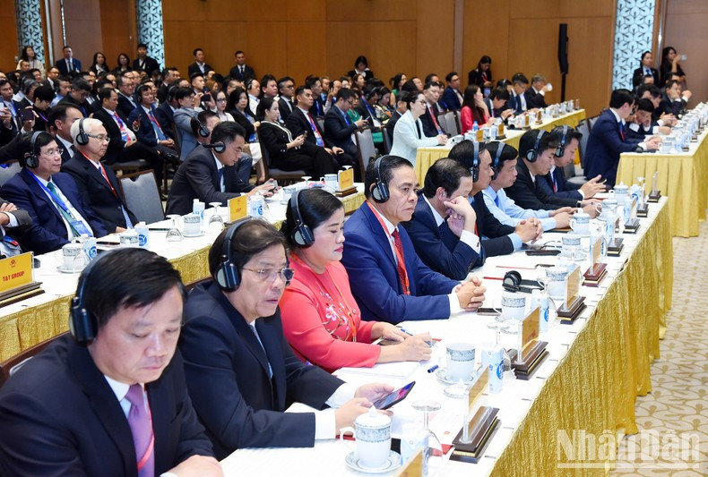 Delegados al coloquio.