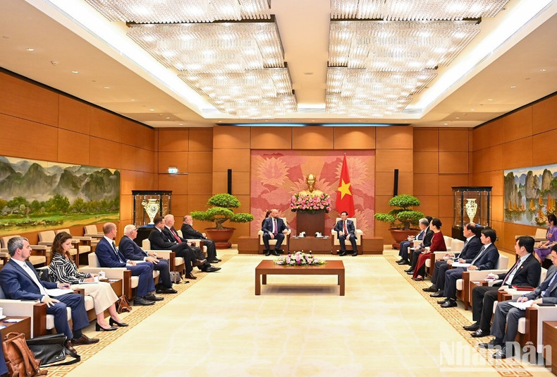 [Foto] Presidente del Parlamento vietnamita recibe a vicetitular de la cámara baja checa ảnh 5