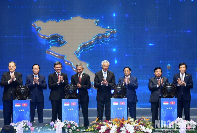 Ambos dirigentes en el acto realizado para dar inicio a la construcción de los nuevos VSIP.