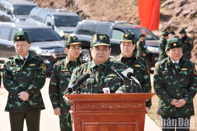 El premier ofrece directrices. El premier ofrece directrices.