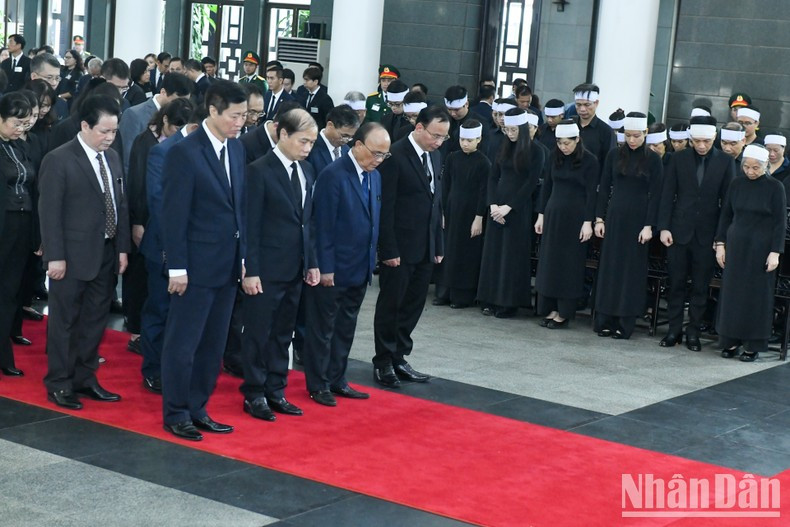 La delegación de la Comisión de Movilización de Masas del Comité Central del PCV.