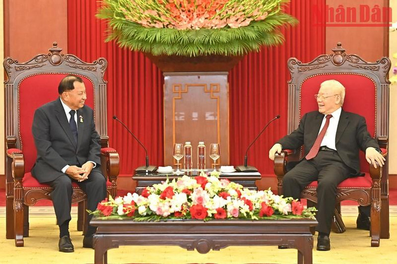 La visita del presidente del Senado de Camboya contribuye a estrechar la buena vecindad, amistad tradicional y cooperación integral y a largo plazo entre los dos países, según expertos. La visita del presidente del Senado de Camboya contribuye a estrechar la buena vecindad, amistad tradicional y cooperación integral y a largo plazo entre los dos países, según expertos.
