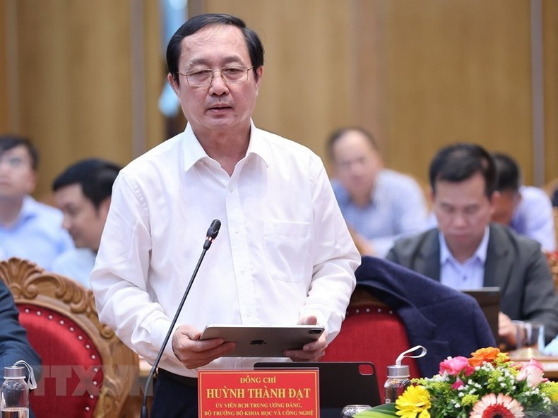 El ministro de Ciencia y Tecnología, Huynh Thanh Dat.