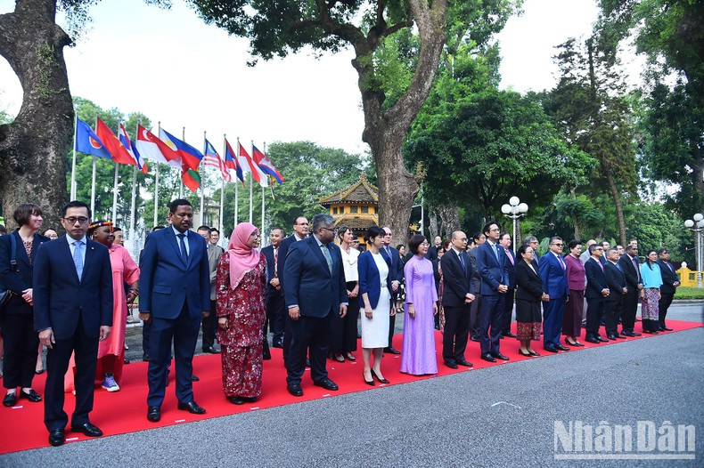 Los delegados a la ceremonia.