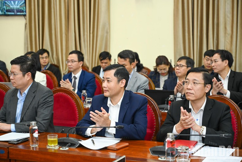 Investigadores participantes. Investigadores participantes.