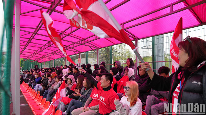 Los cinco elencos compiten en forma de todos contra todos para determinar cuatro semifinalistas. Estos jugarán un play-off y los dos ganadores avanzarán a la final. La clausura del torneo está programada para el 16 de este mes.
