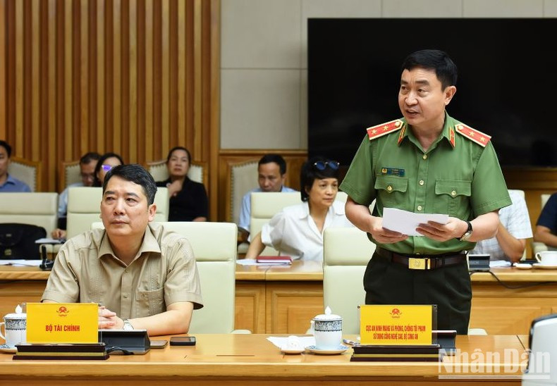 Nguyen Minh Chinh, director de la Agencia de Ciberseguridad y Lucha contra Delito de Alta Tecnología (Ministerio de Seguridad Pública), aporta sus opiniones. Nguyen Minh Chinh, director de la Agencia de Ciberseguridad y Lucha contra Delito de Alta Tecnología (Ministerio de Seguridad Pública), aporta sus opiniones.