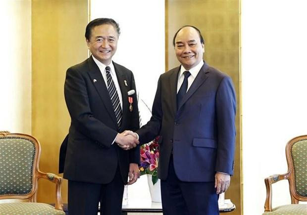 El presidente Nguyen Xuan Phuc recibe al Gobernador de la prefectura japonesa de Kanagawa, Kuroiwa Yuji. (Fotografía: VNA)