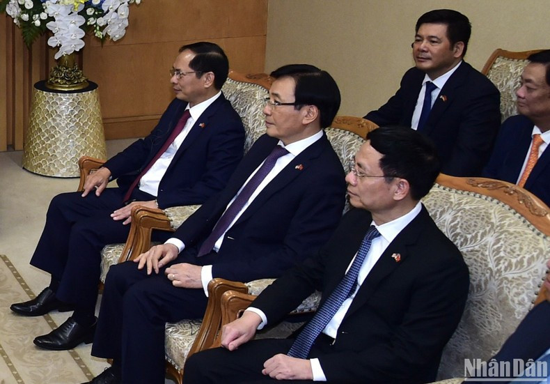 Miembros del gabinete vietnamita en la cita. Miembros del gabinete vietnamita en la cita.