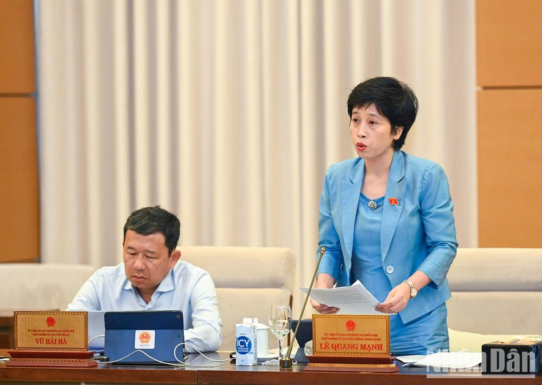 La subjefa de la Comisión de Finanzas y Presupuesto de la Asamblea Nacional Nguyen Thi Phu Ha.