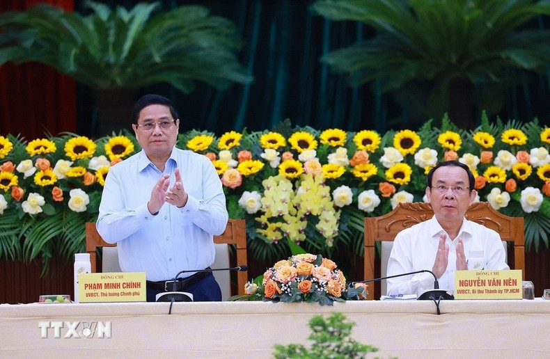 El jefe del Ejecutivo da palabras.