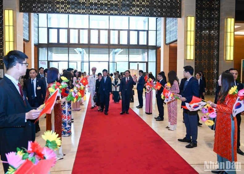 La ceremonia fue efectuada en la Casa Parlamentaria. La ceremonia fue efectuada en la Casa Parlamentaria.