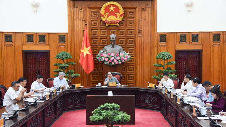 El premier Pham Minh Chinh, también jefe del Subcomité, en la reunión. El premier Pham Minh Chinh, también jefe del Subcomité, en la reunión.