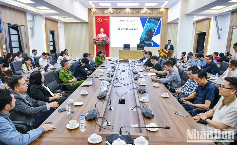 Panorama del acto. Panorama del acto.