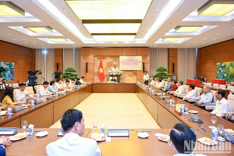 Panorama de la reunión, efectuada en la Casa Parlamentaria.