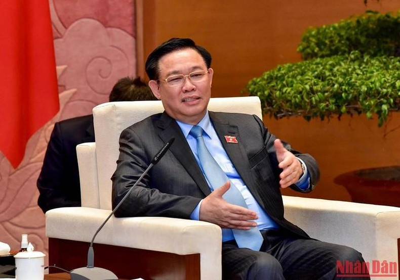 Presidente del Parlamento vietnamita recibe a titular comercial del Parlamento Europeo ảnh 1 Presidente del Parlamento vietnamita recibe a titular comercial del Parlamento Europeo ảnh 1