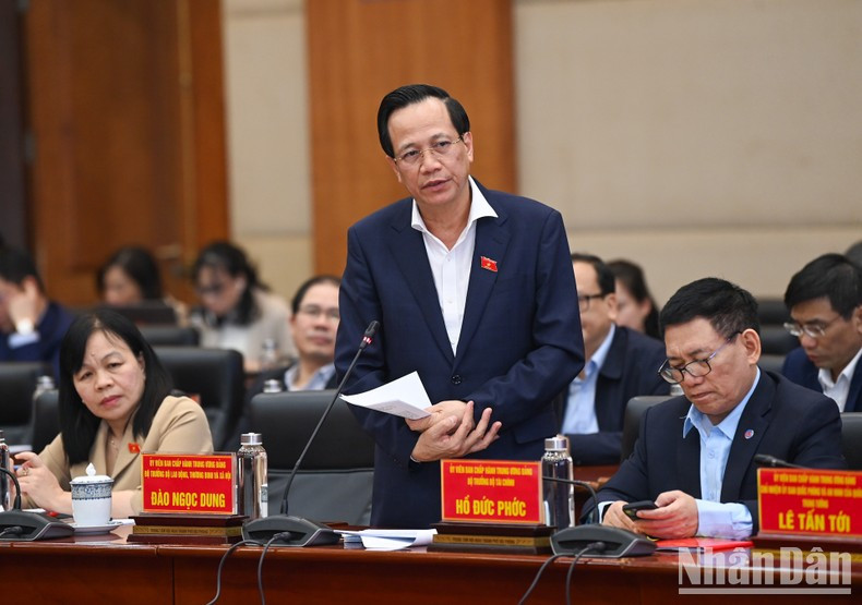 El ministro de Trabajo, Inválidos de Guerra y Asuntos Sociales, Dao Ngoc Dung.