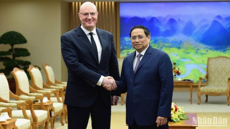 Los dos dirigentes. Los dos dirigentes.