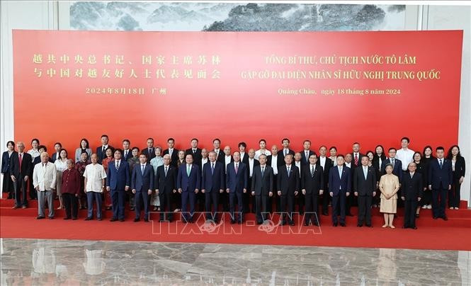Los delegados en el encuentro. Los delegados en el encuentro.