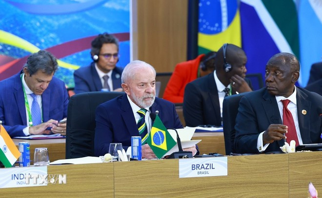 El presidente de Brasil, presidente del G20, Luiz Inácio Lula da Silva, habla en la cita.
