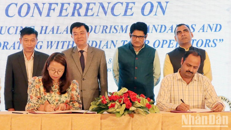 Las empresas Lam Dong y la India firman acuerdos de cooperación en el desarrollo del turismo y servicios. Las empresas Lam Dong y la India firman acuerdos de cooperación en el desarrollo del turismo y servicios.