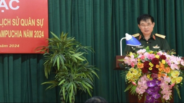 El director del Instituto de Historia Militar, Nguyen Hoang Nhien, habla en el acto inaugural del curso. El director del Instituto de Historia Militar, Nguyen Hoang Nhien, habla en el acto inaugural del curso.