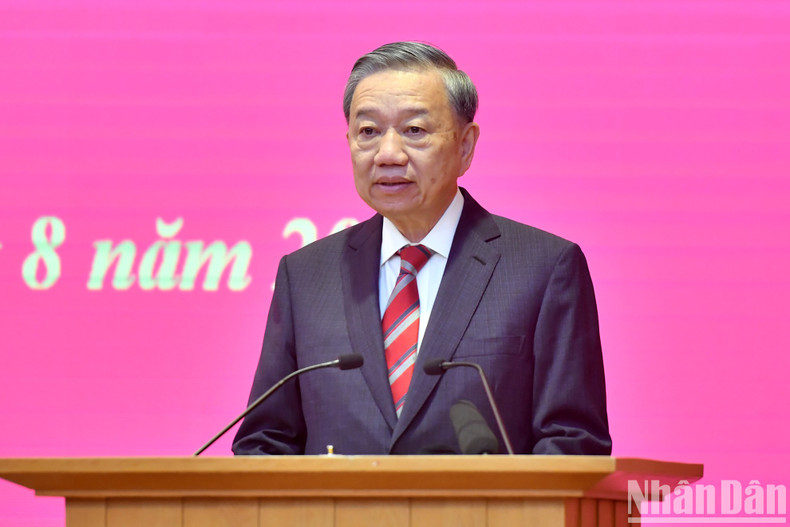 El secretario general del Partido Comunista y presidente de Vietnam, To Lam, habla en el acto. El secretario general del Partido Comunista y presidente de Vietnam, To Lam, habla en el acto.