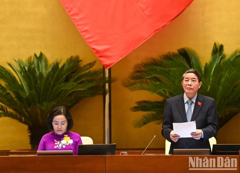 El subtitular del Parlamento Nguyen Duc Hai dirige la sesión de interpelación. El subtitular del Parlamento Nguyen Duc Hai dirige la sesión de interpelación.