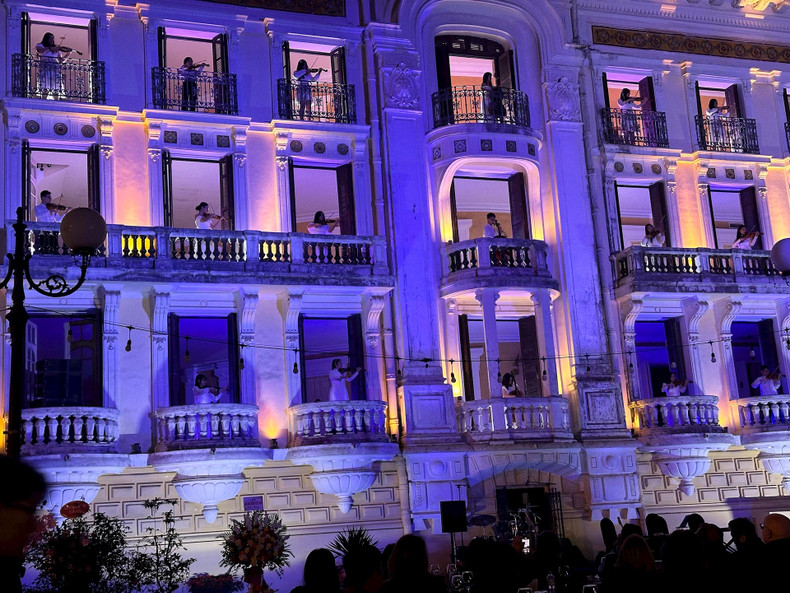 Hanói presenta nuevo producto cultural y turístico nocturno. Hanói presenta nuevo producto cultural y turístico nocturno.