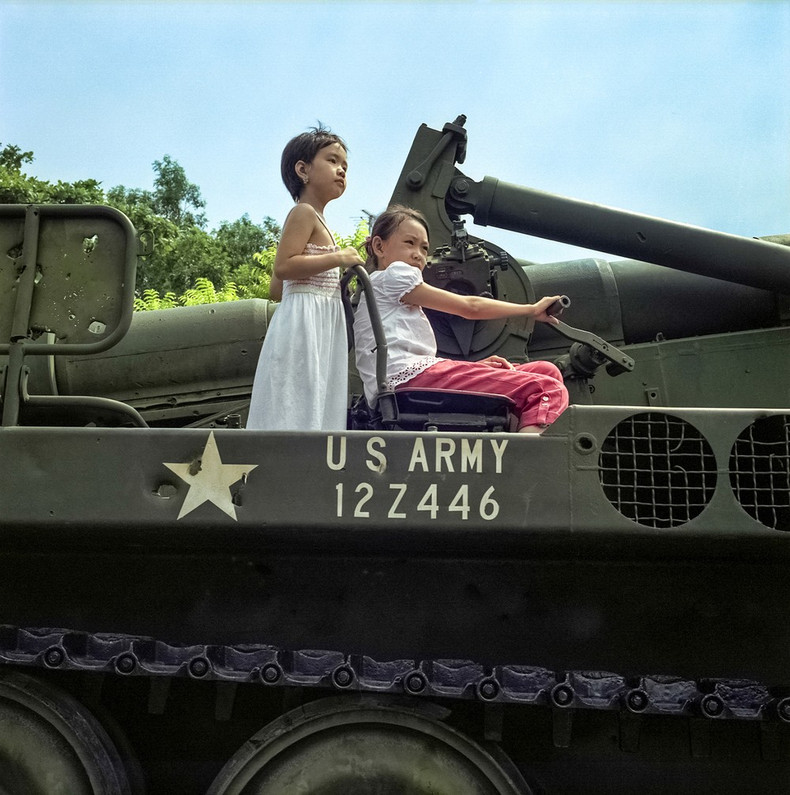 Una foto del libro de fotografías bilingüe "Memorias de la guerra" del fotógrafo argentino Jorge Mónaco. (Foto: cortesía del fotógrafo) Una foto del libro de fotografías bilingüe "Memorias de la guerra" del fotógrafo argentino Jorge Mónaco. (Foto: cortesía del fotógrafo)