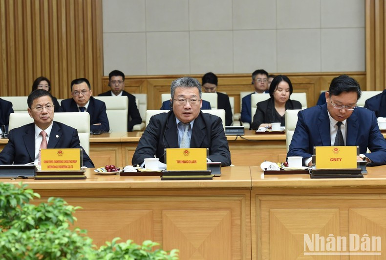 Representantes de dirigentes de empresas chinas en el evento.