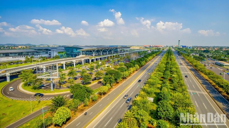 El aeropuerto internacional de Noi Bai aparece por sexta vez en la lista de los 100 mejores del mundo. El aeropuerto internacional de Noi Bai aparece por sexta vez en la lista de los 100 mejores del mundo.