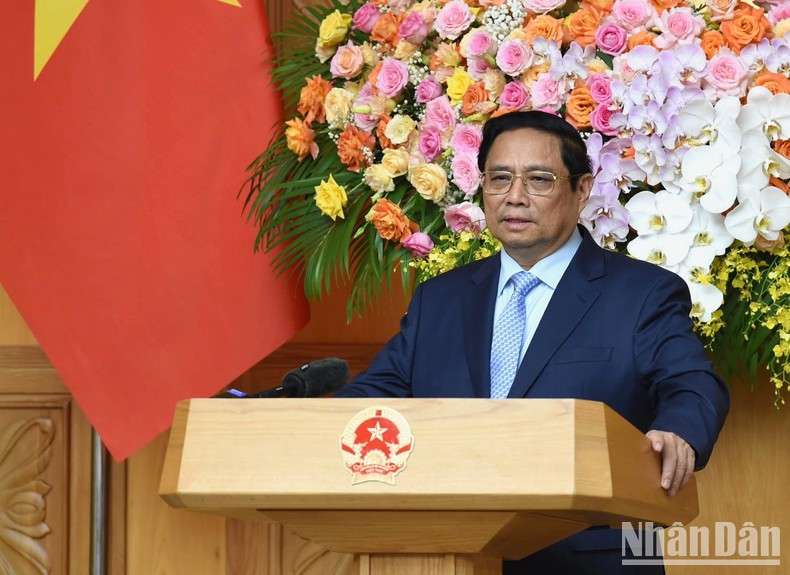 El premier vietnamita, Pham Minh Chinh, habla en el evento.