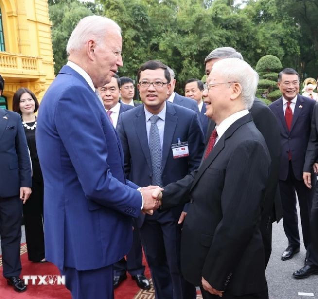 El máximo dirigente partidista de Vietnam recibe al presidente de Estados Unidos, Joe Biden, que se encuentra de visita a Hanói del 10 al 11 de septiembre de 2023. El máximo dirigente partidista de Vietnam recibe al presidente de Estados Unidos, Joe Biden, que se encuentra de visita a Hanói del 10 al 11 de septiembre de 2023.