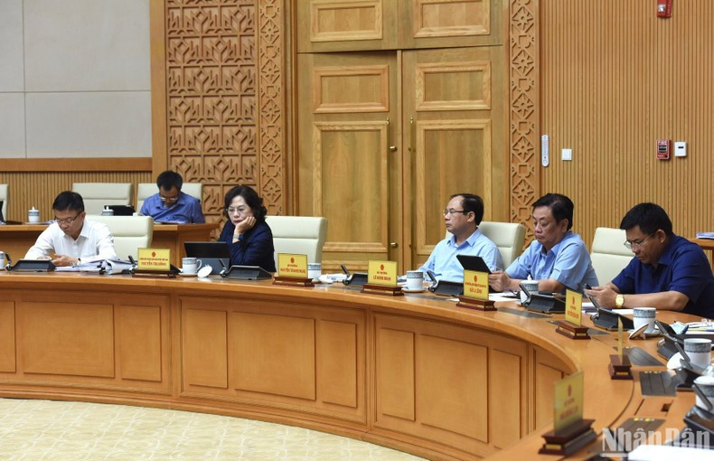 Representantes de ministro y sectores en la conferencia. Representantes de ministro y sectores en la conferencia.