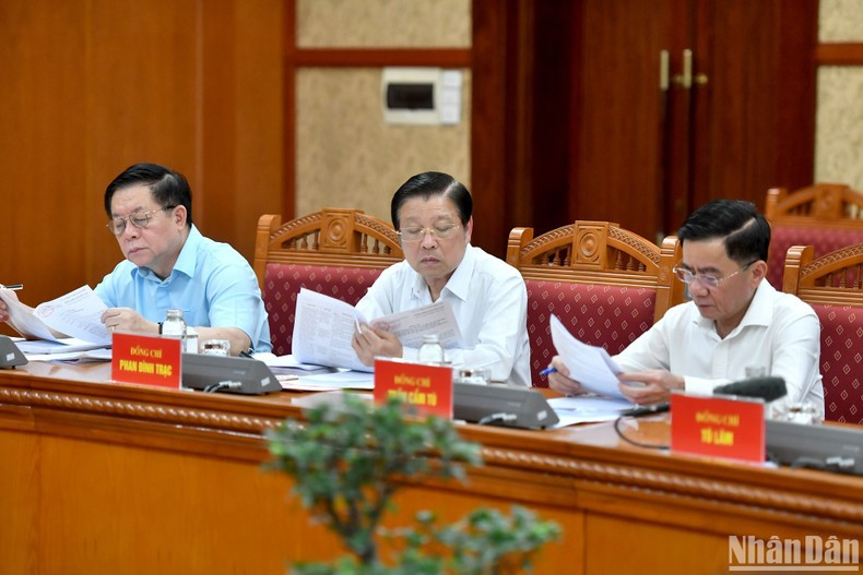 Dirigentes del Partido en la cita. Dirigentes del Partido en la cita.