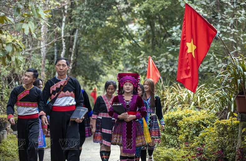 Los creyentes protestantes de la etnia H´mong de la aldea de Sin Suoi Ho asisten a la celebración navideña. (Foto: Revista Ilustrada de Vietnam)