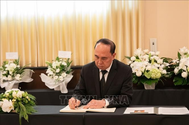 El embajador de Camboya en Tokio. El embajador de Camboya en Tokio.