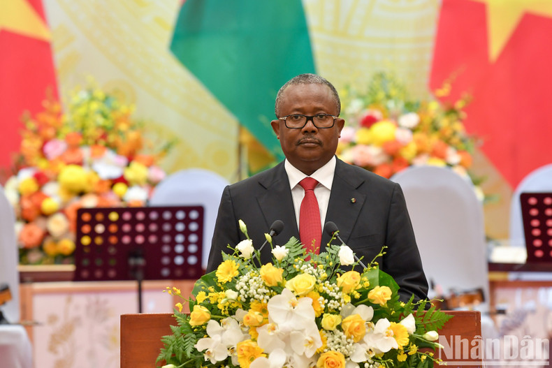 Embaló interviene en el acto. Embaló interviene en el acto.