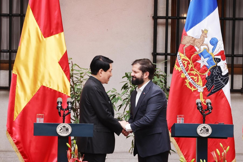 Los presidentes de Vietnam, Luong Cuong, y de Chile, Gabriel Boric Font. Los presidentes de Vietnam, Luong Cuong, y de Chile, Gabriel Boric Font.