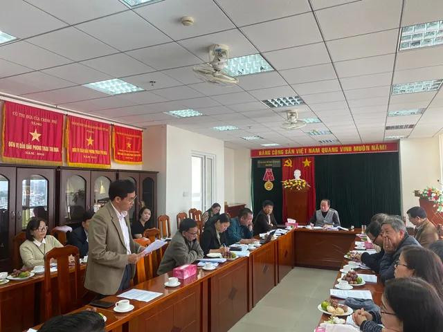 El comité organizador revisa los preparativos para el Festival. El comité organizador revisa los preparativos para el Festival.